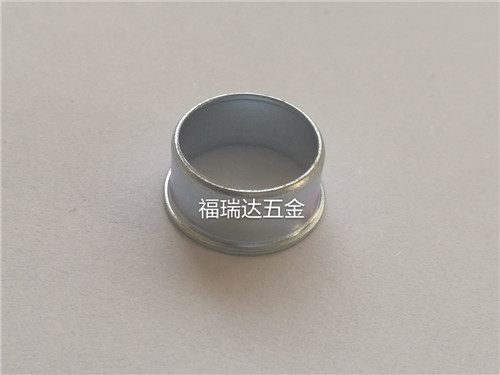 求購氣門油封骨架